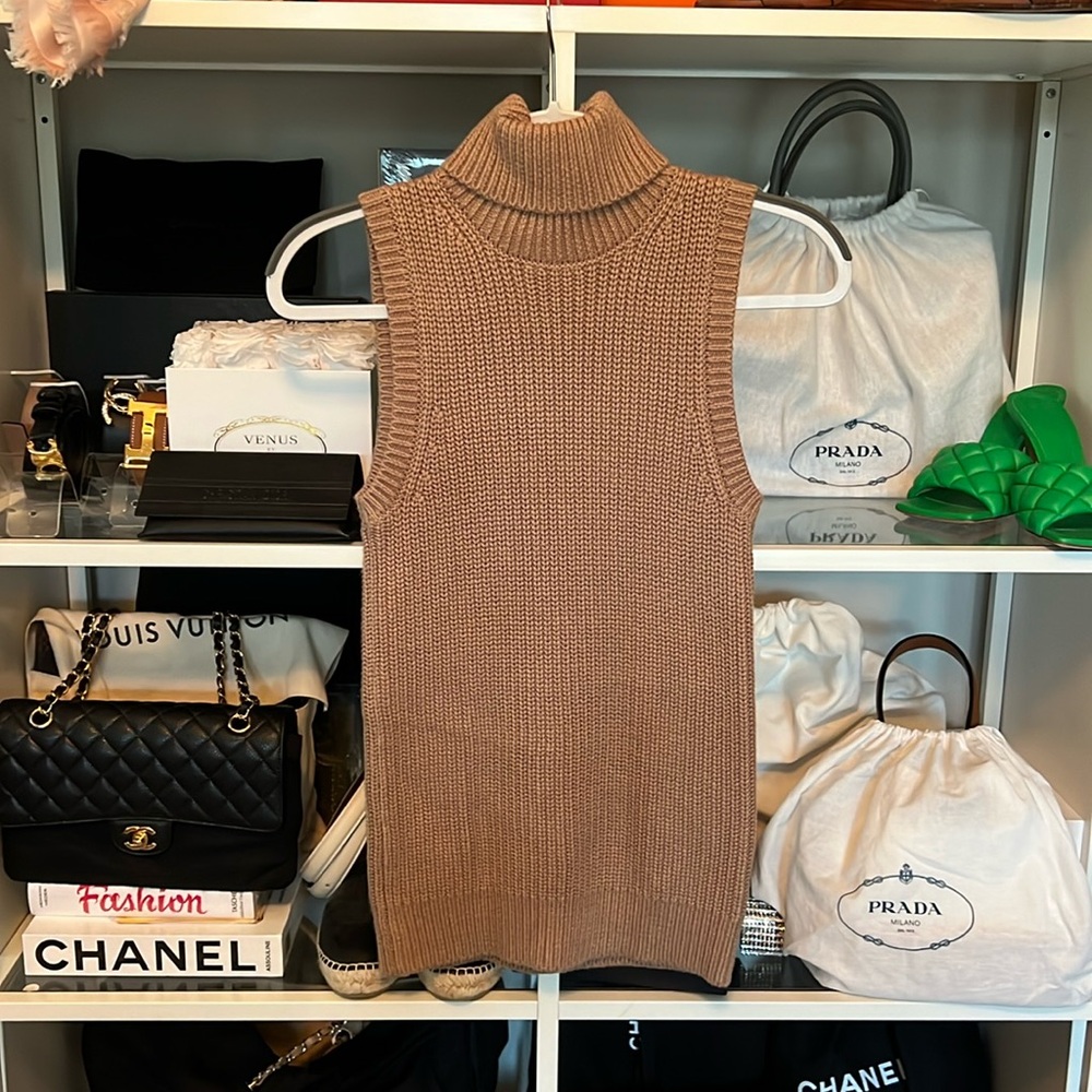 Michael Kors - sleeveless knit turtleneck